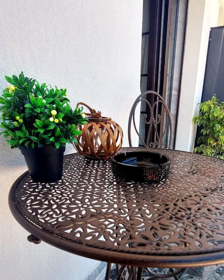 Black Flox Apartment ดรามา ภายนอก รูปภาพ
